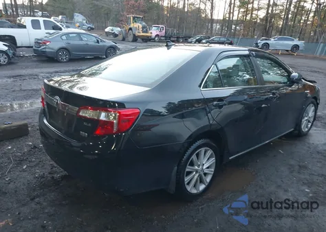2014 Toyota Camry Hybrid Xle z USA, uszkodzony, nr VIN 4T1BD1FK0EU122574